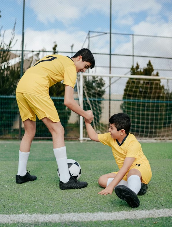 급각살(+ 예상치 못한 부상과 건강 문제, 사주 속 급각살의 의미와 대처법) 4 20251207032014771