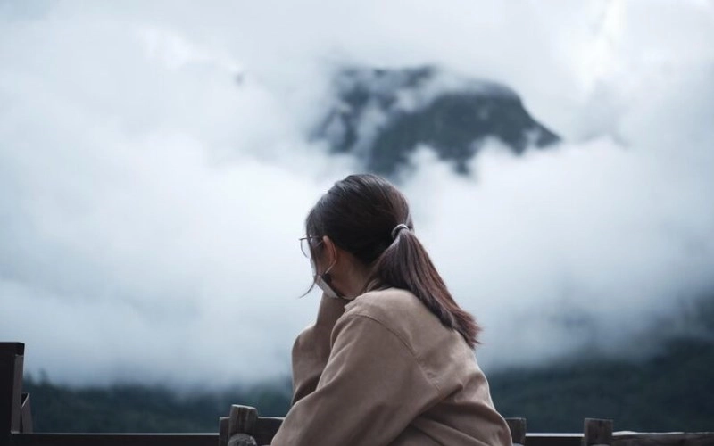 고신살, 당신의 사주에 드리운 의미와 해소법 - 고독의 그림자 1