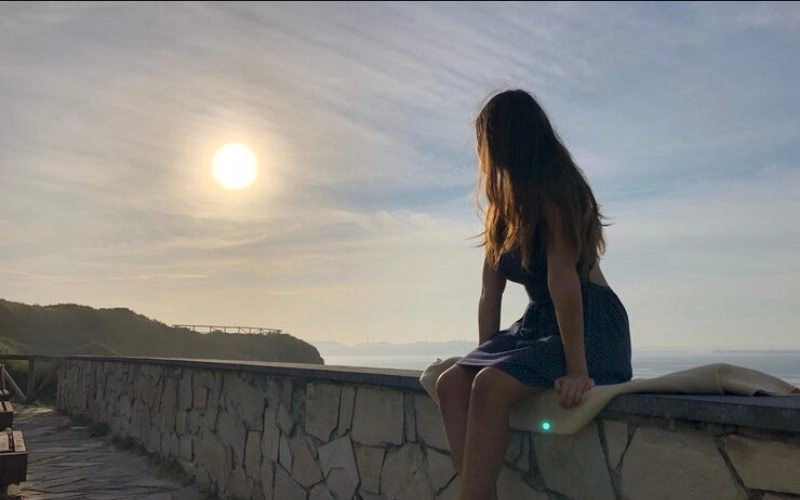 병오일주 여자 궁합 - 뜨거운 태양처럼 빛나는 그녀의 인연 찾기 3