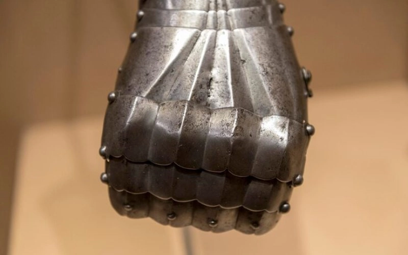 경금 - 특징, 장점, 단점, 직업 - 굳건한 쇠붙이처럼 강직하고 결단력 5