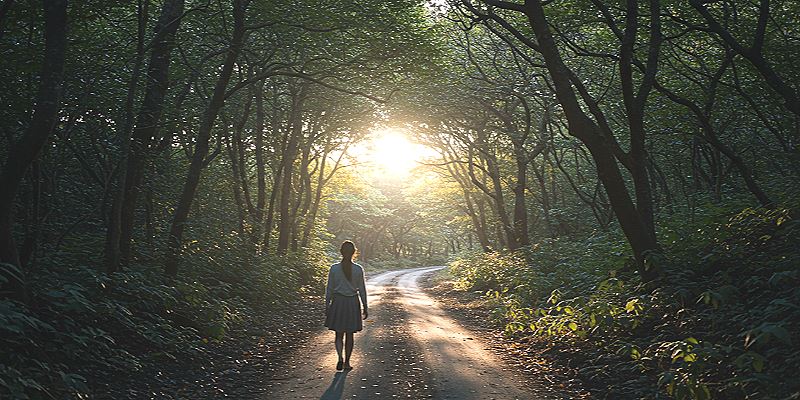 갑기암합 - 사주 천간의 특별한 만남, 중정지합의 깊은 이해와 궁합, 재물운, 성격 알아보기 3 20250510080655196
