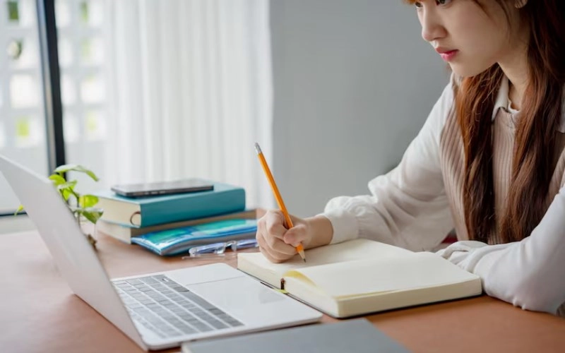 사주 인성 많으면 무조건 공부로 성공한다는 착각과 현실적인 해결책 9