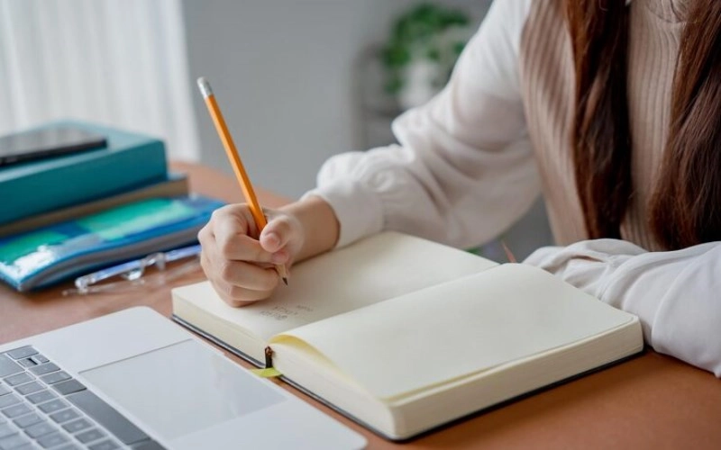 사주 인성 많으면 무조건 공부로 성공한다는 착각과 현실적인 해결책 7