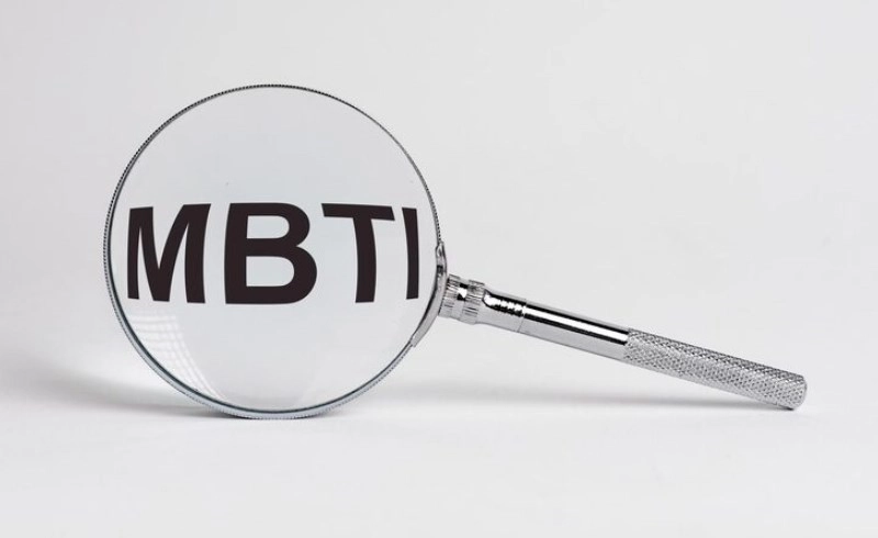 내 사주와 잘 맞는 MBTI 조합 찾기 3