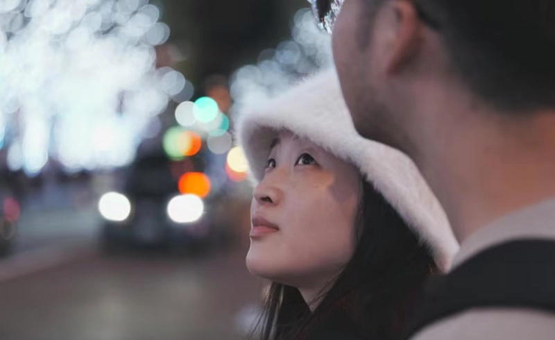 생각하고 있는 여자