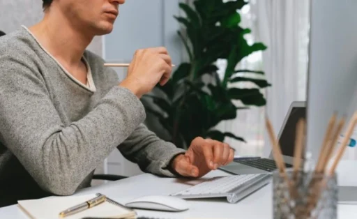 적게 일하고 많이 버는 사주 특징과 돈복 터지는 운세 분석 1