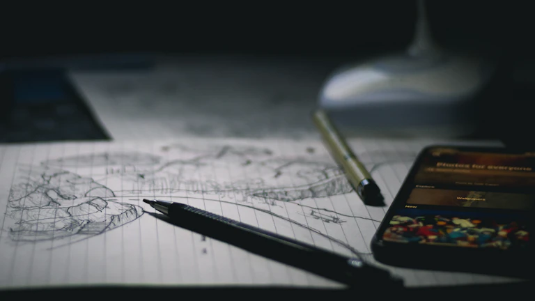 전략적으로 계획하는 사업가