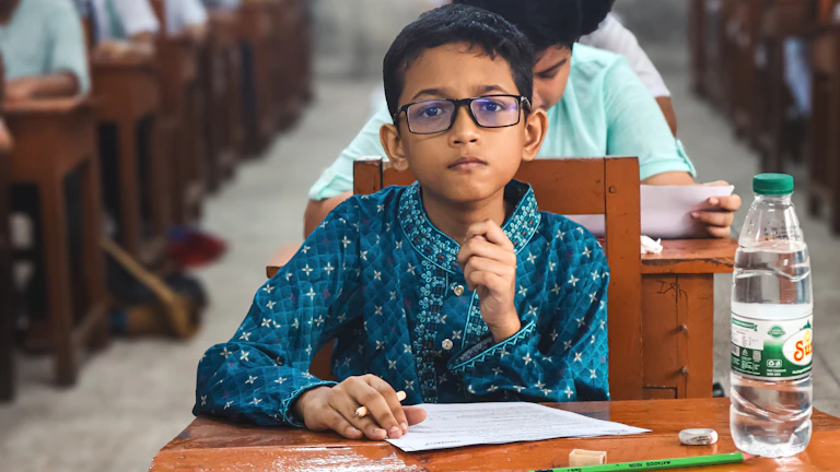 합격운 상승, 사주 반안살 방향으로 머리 두고 자면 놀라운 변화가! 1 성공적인 시험 결과를 기다리는 수험생