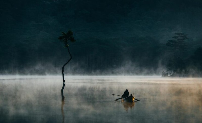 사주 팔자의 여덟 글자 중 수(水) 기운이 지배적인 형상
