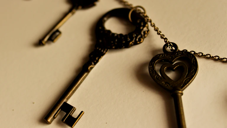 성공의 열쇠를 쥐고 있는 손