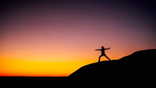 사주 금(金) 과다, 칼 같은 성격 보완하고 부드러운 인상 만드는 비법 15