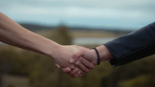 사주 비견, 동업 성공 시기, 친구나 형제와 함께 대박 나는 사주 구성 분석 9