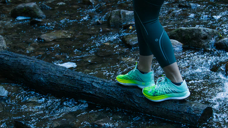 물의 균형을 맞추는 모습