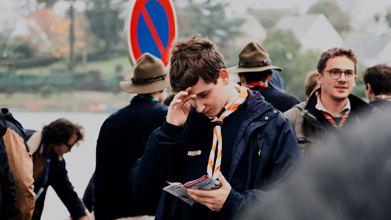 인생의 지도를 펼쳐보는 사람