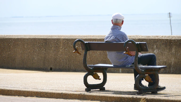 사기 당할 사주 내 재산 지키는 법 3 지혜롭게 자산을 관리하는 투자자